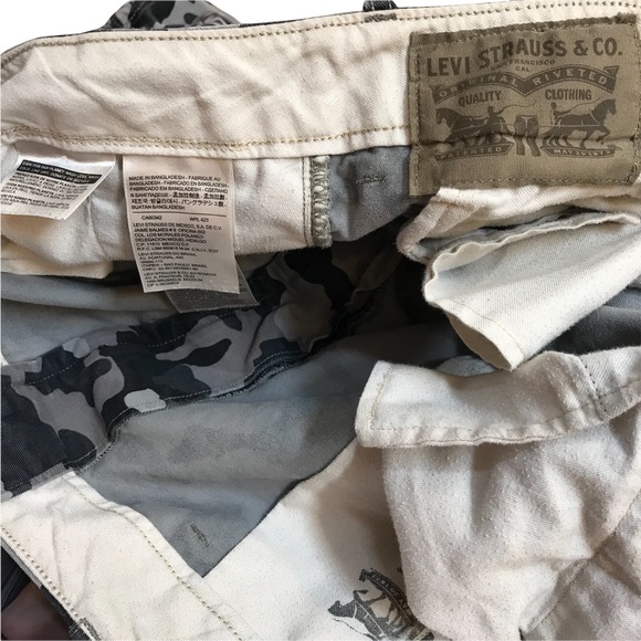 Levis Cargo Shorts Mens 42 Camo Inseam 10.5 Good Condition PC9 12463-0029 - Picture 4 of 15